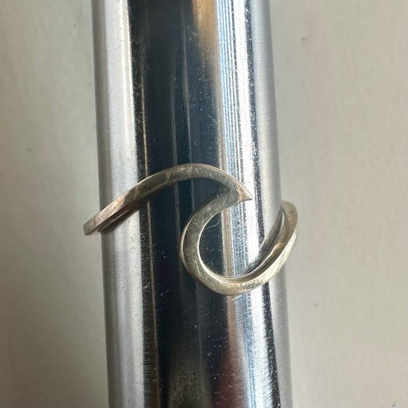 Wave Ring - Picture 3 of 4